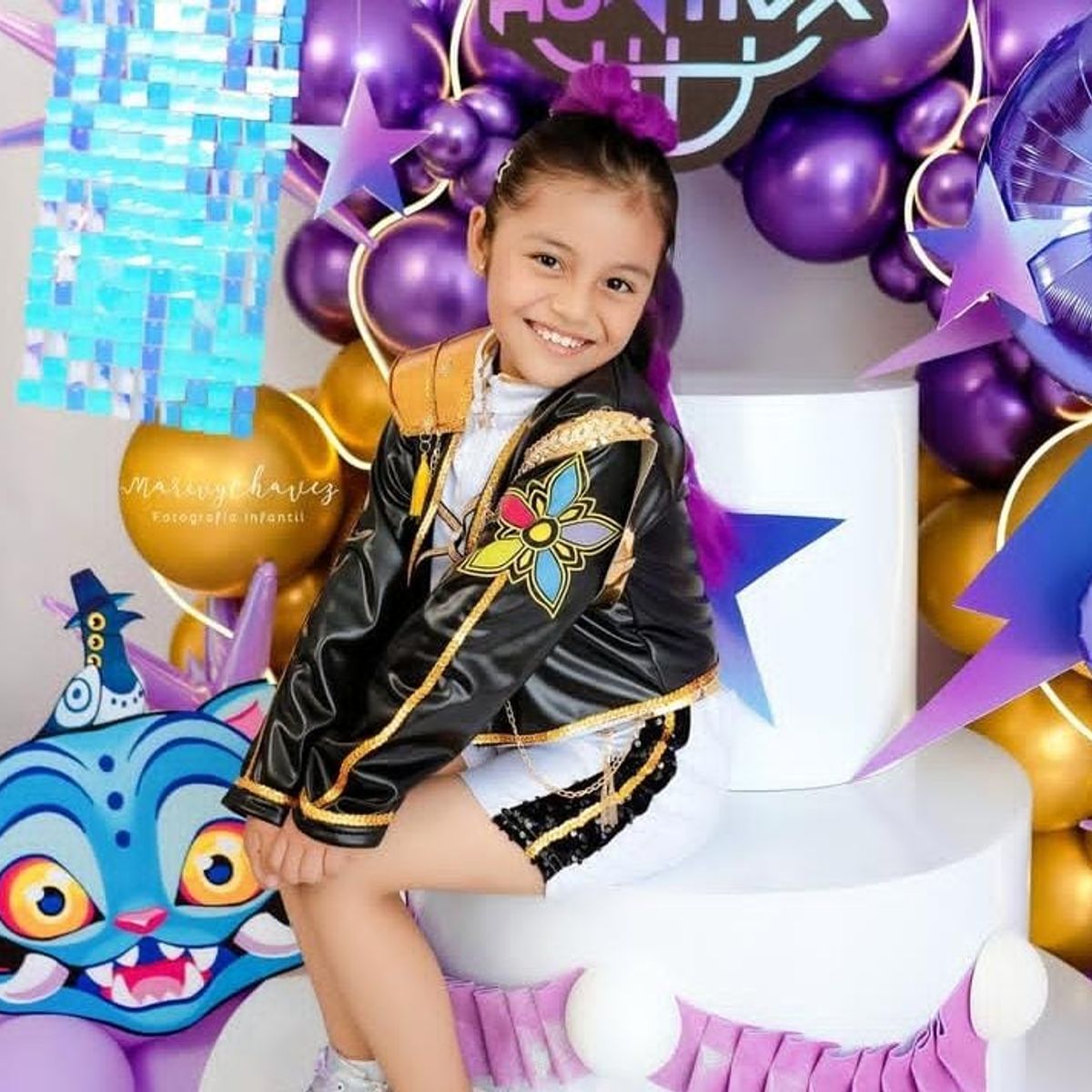 GENERICO - DISFRAZ Y TRENZA DE RUMI K-POP GUERRERAS DEMON HUNTER