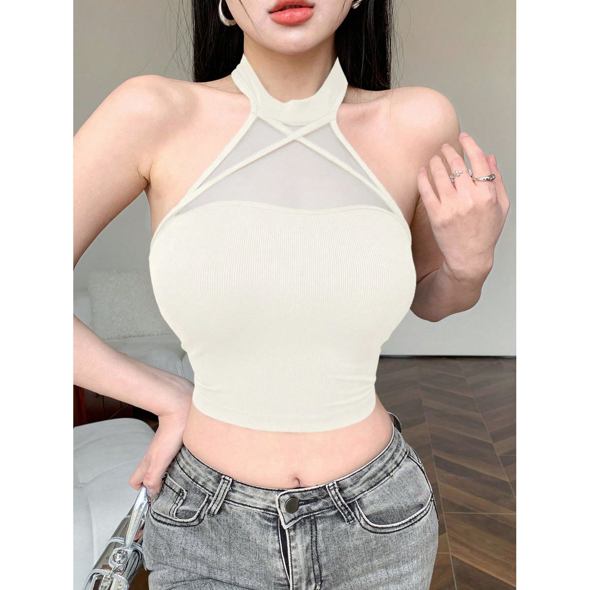 GENERICO - TOP LOLITAS TOPS HALTER BLANCO CON DETALLE DE MALLA