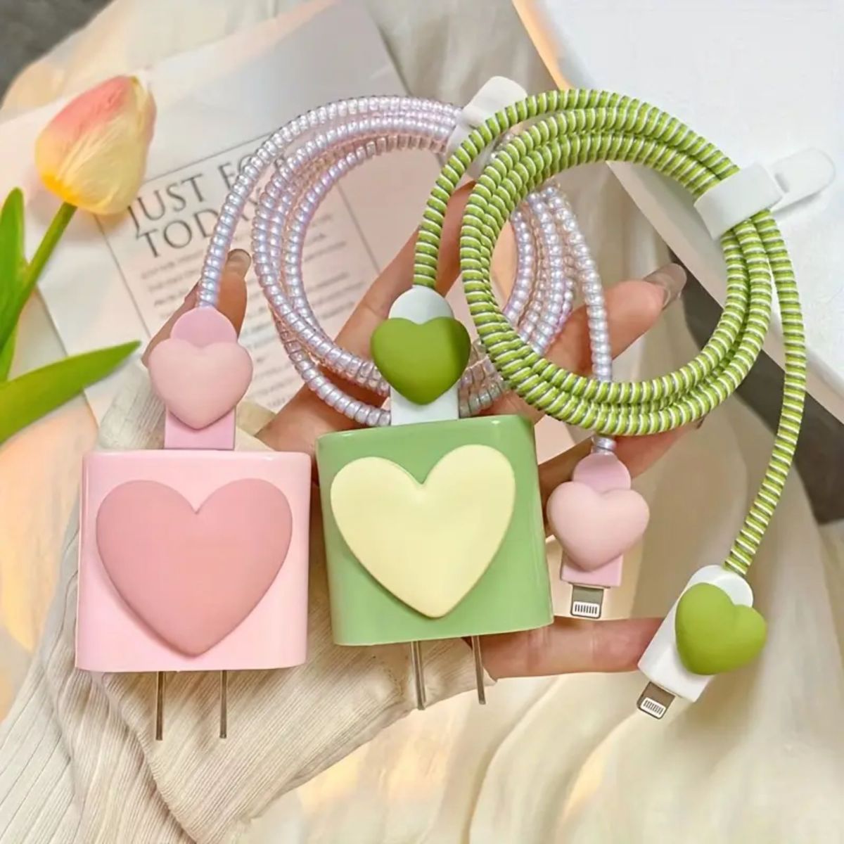 GENERICO - CASE PROTECTOR DE CORAZON PARA CARGADOR DE IPHONE