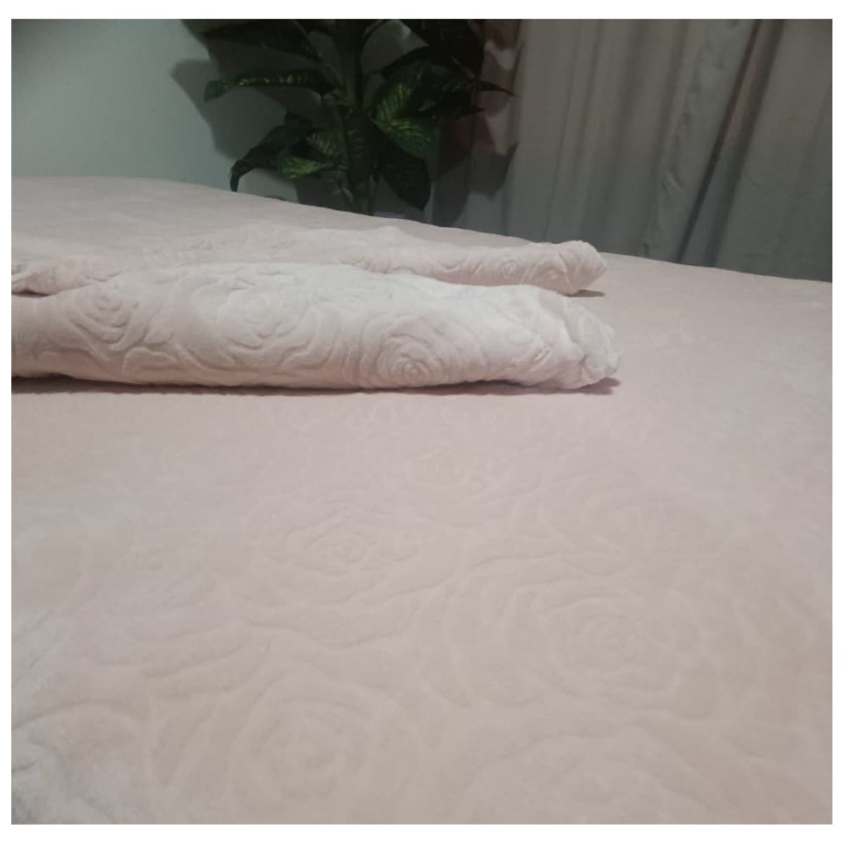 GENERICO - COBERTOR PIEL DE ÁNGEL CON SHERPA 3 PIEZAS EN 2.5 PLZ