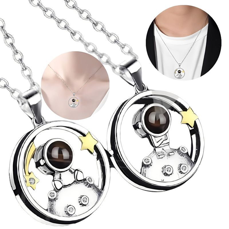 NOLOGO - Collar Para Pareja Astronauta Proyección - Mi Otra Mitad