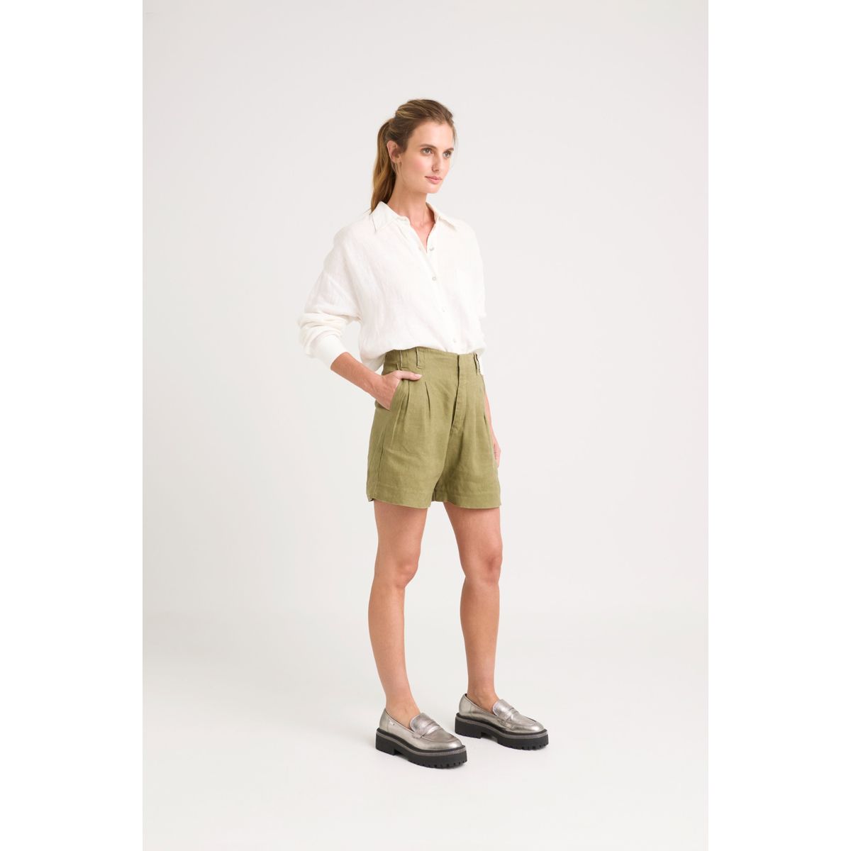 VELEZ - Vélez Short Prisma Tiro Alto Lino Mujer Millaré Verde Oliva
