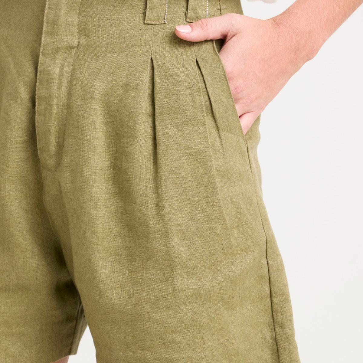 VELEZ - Vélez Short Prisma Tiro Alto Lino Mujer Millaré Verde Oliva