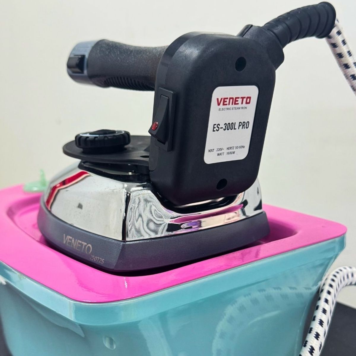 VENETO - Plancha Vaporizadora Profesional Veneto ES-300L PRO