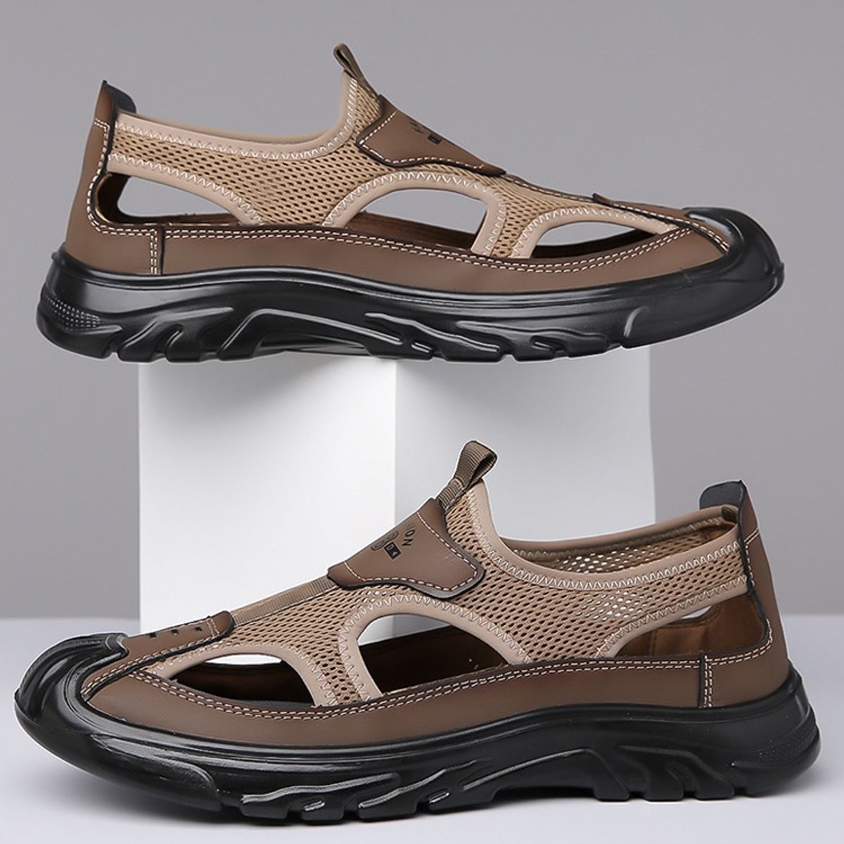 TIOZONEY - Sandalias caladas para hombre-Café