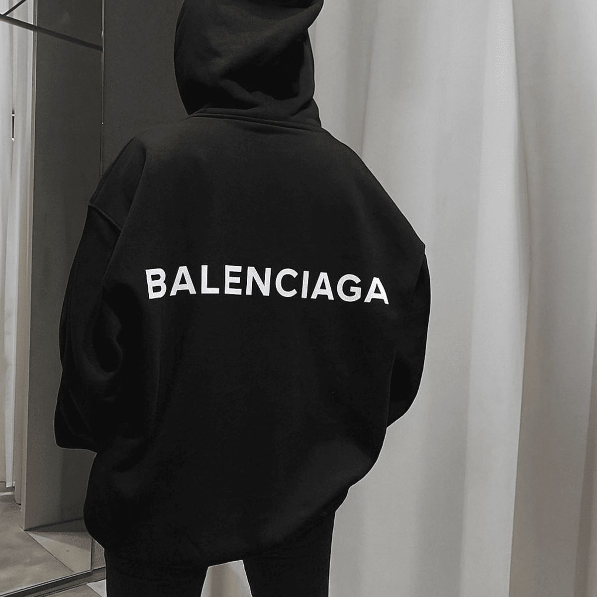 NEBULA - Polera Personalizada - Balenciaga