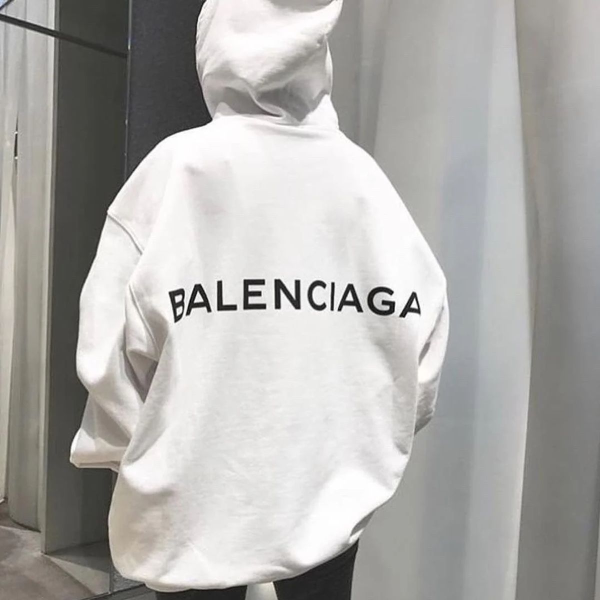 NEBULA - Polera Personalizada - Balenciaga