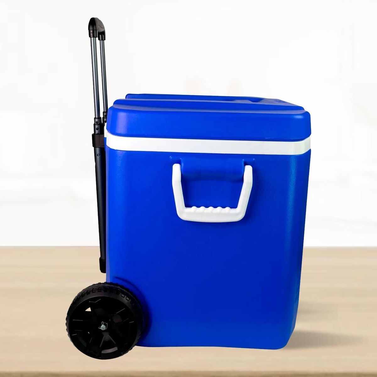 BASA - Cooler rectangular Azul con Rudas y Asa Yeti Basa 60 Litros