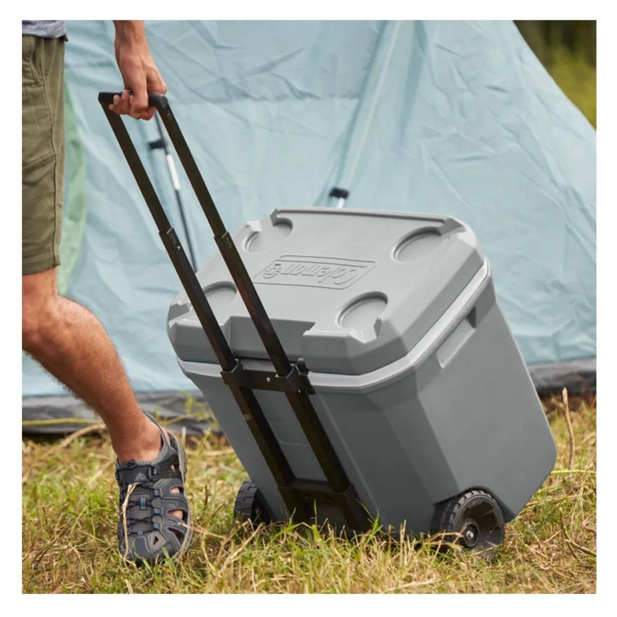 COLEMAN - Cooler Gris con Asa y Ruedas Coleman 61 Litros 65 QT
