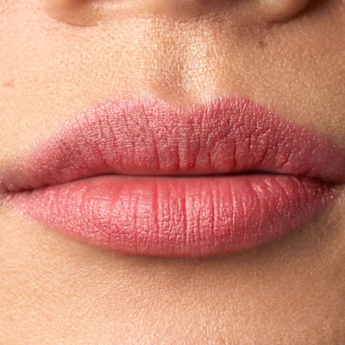 YANBAL - Hydra-Lip Labial Larga Duración Fresia Poderosa 2 g Yanbal