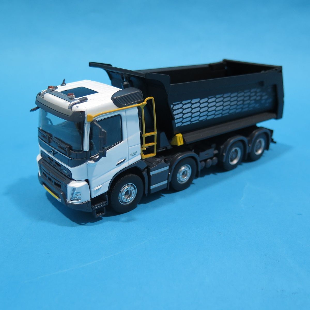 VOLVO - Volquete Volvo FMX Max 8x4 Escala 143 Edición Exclusiva Miniatura de colección de Metal