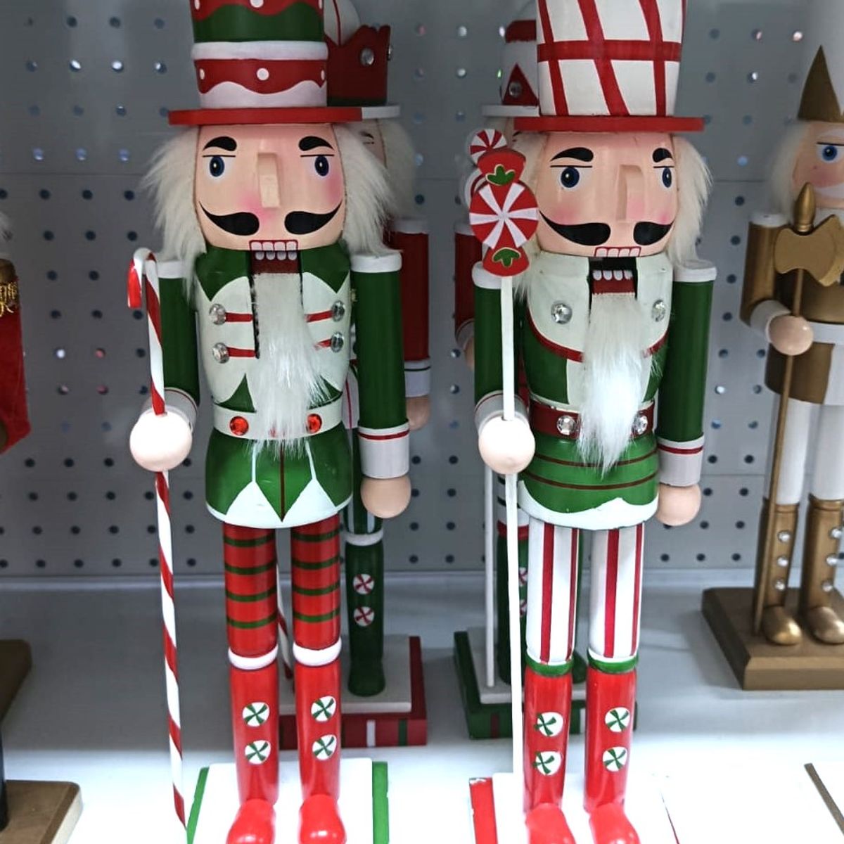 GENERICO - Cascanuez de Madera Soldado Navideño 38 cm