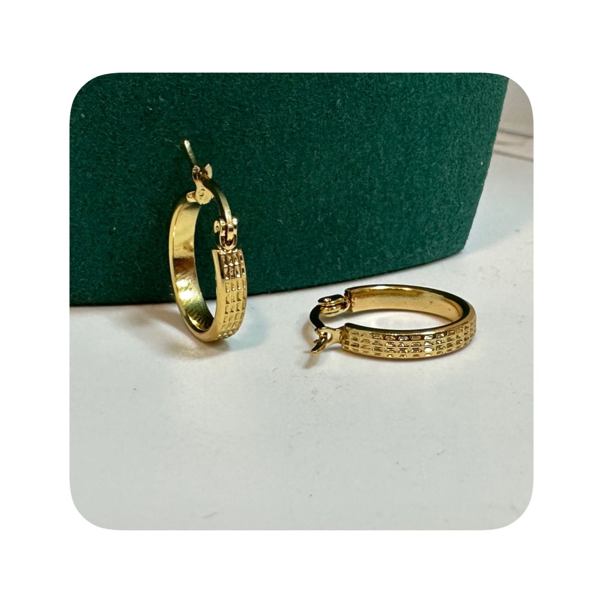 GENERICO - Aretes Acero - Argollas Diseño Labrada Dorada