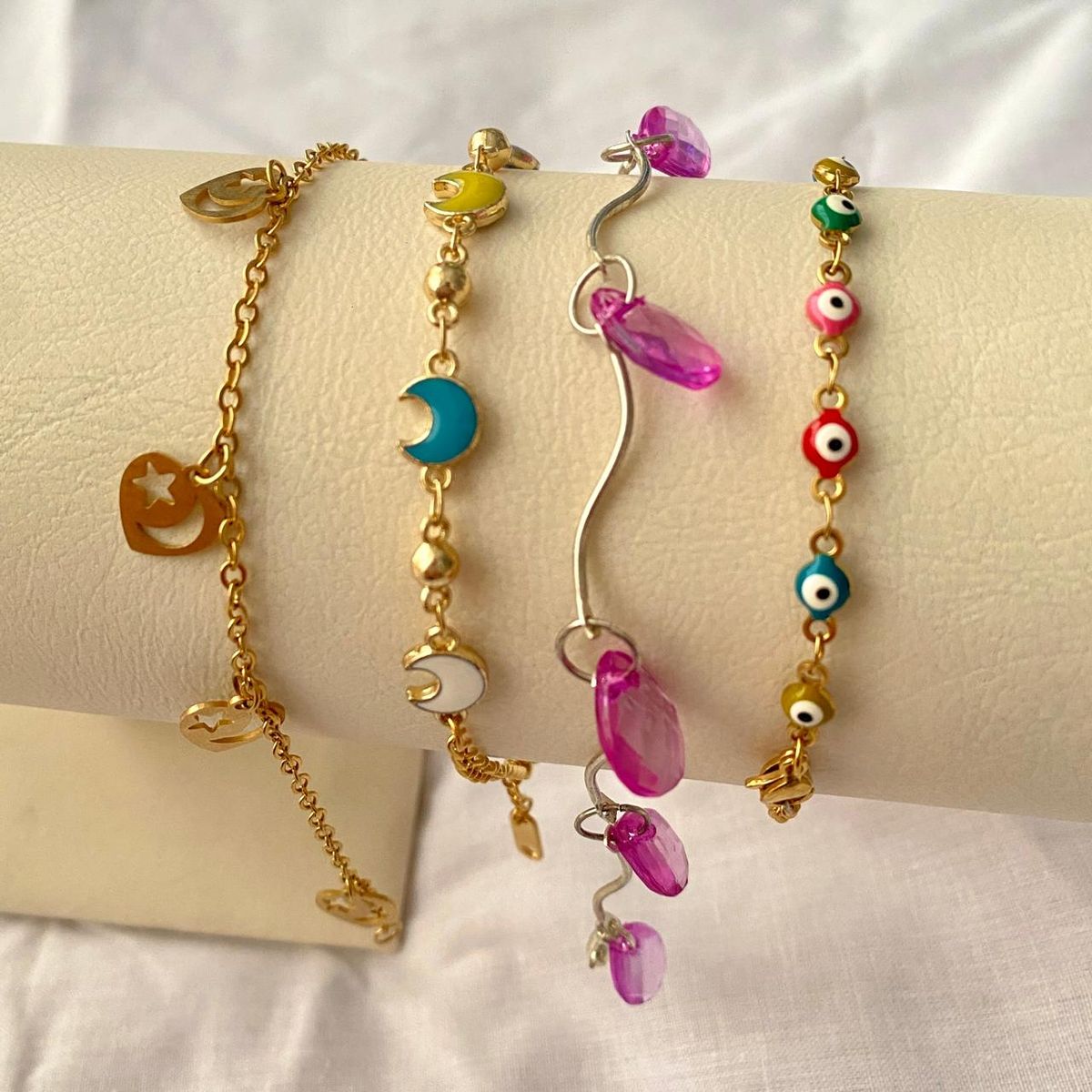 GENERICO - Pack de pulseras 4 unidades Unike six