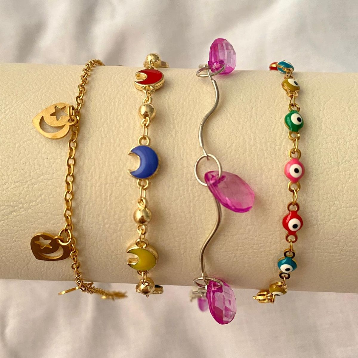 GENERICO - Pack de pulseras 4 unidades Unike six