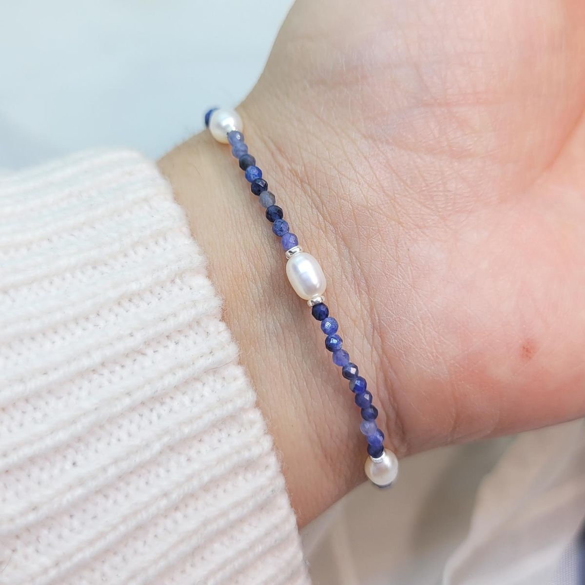 INTUERI - Pulsera Vania Perla y Sodalita