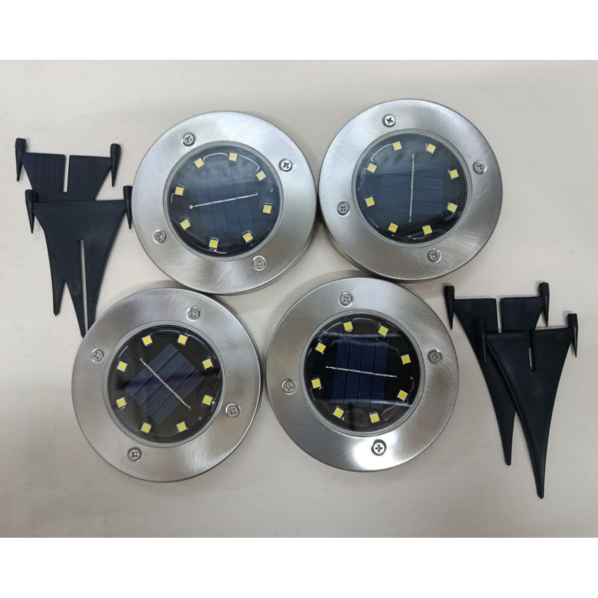GENERICO - LUCES SOLARES DE PISO PLATEADA Pack-4 unid