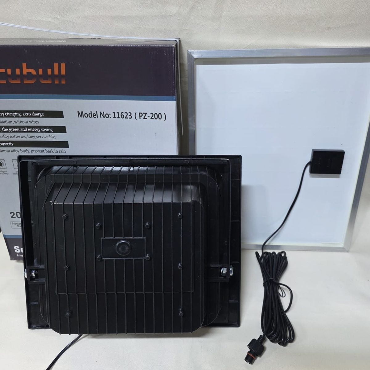 GENERICO - REFLECTOR SOLAR 200W CUBULL