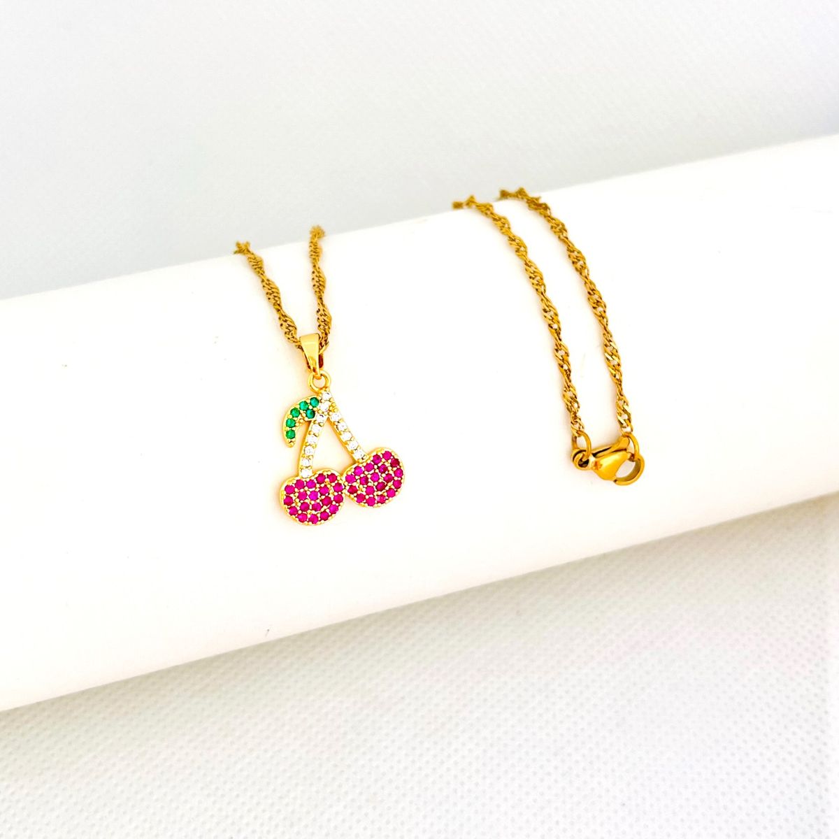 GENERICO - Collar de Acero con Dije de Cerezas