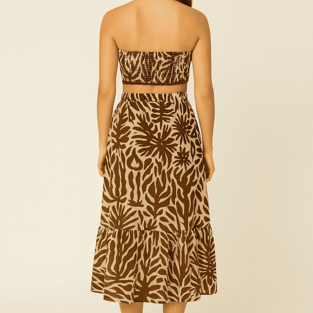 AMA OUTFITTERS - SET TOP Y FALDA LUCIANA