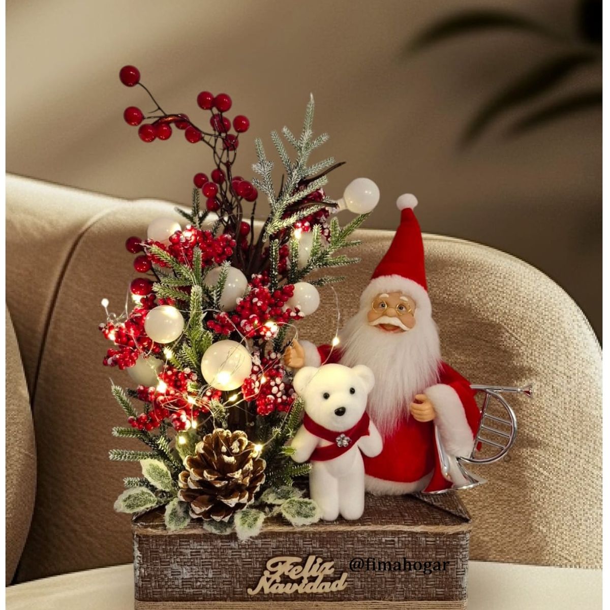 GENERICO - Mini Árbol de Navidad con frutos y Papa Noel con Oso Polar