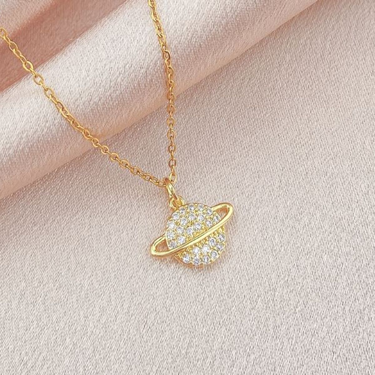 GENERICO - Collar Colgante Saturno Estilo Europeo Exclusivo