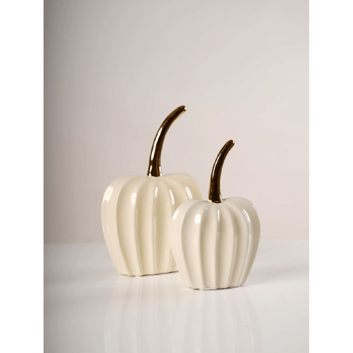 MAP DESIGN HOME - Adorno Manzana Decor 3D 17x08x26 cm - Blanco