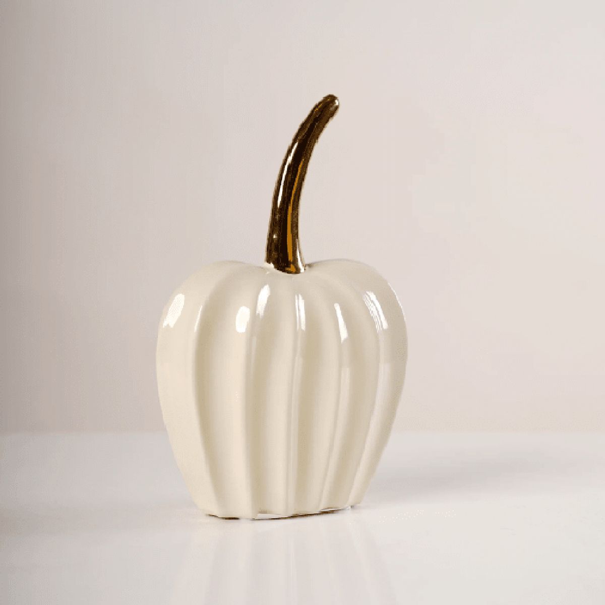 MAP DESIGN HOME - Adorno Manzana Decor 3D 17x08x26 cm - Blanco