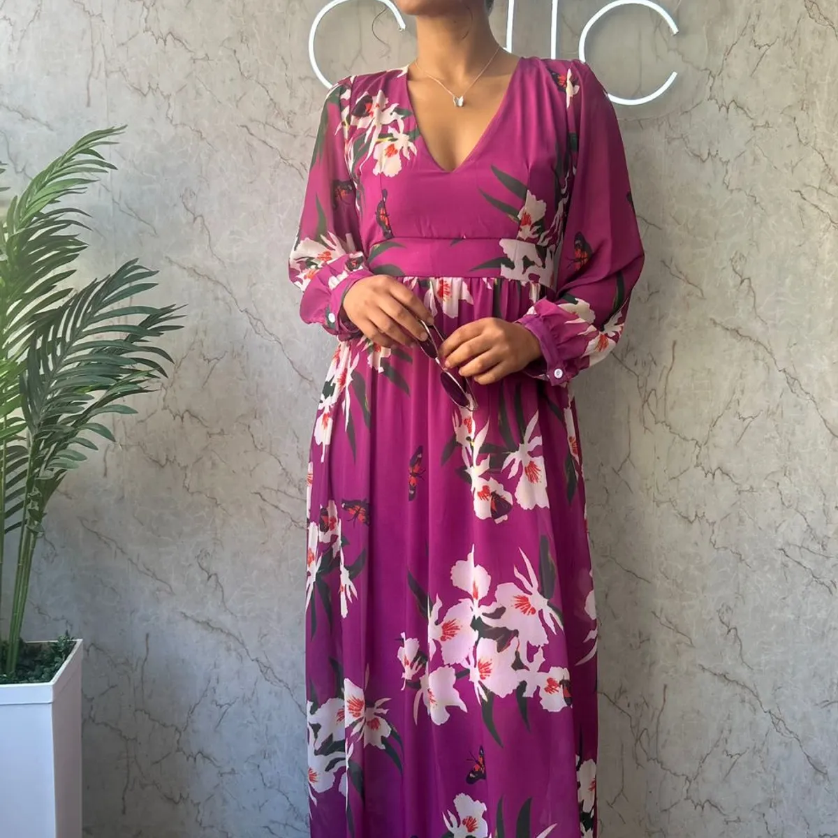 GENERICO - Vestido Fucsa Diseño de estampado floral - Vestido Anahi