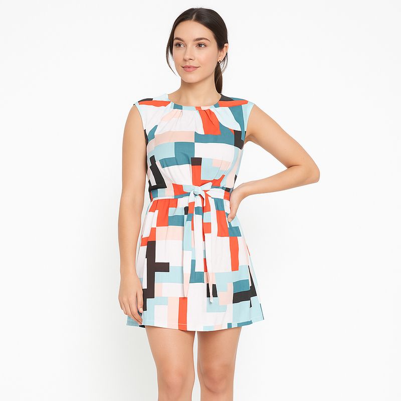 STILO VNICO - Monica, stilo vnic@, multicolor, primera edicion, 60 unidades