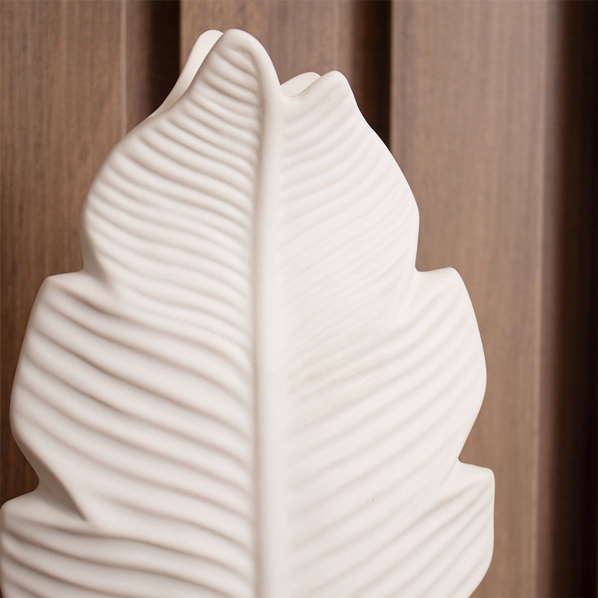 PANORAMA HOGAR - Florero Panadecor Diseño Hoja Blanco 25CM Porcelana