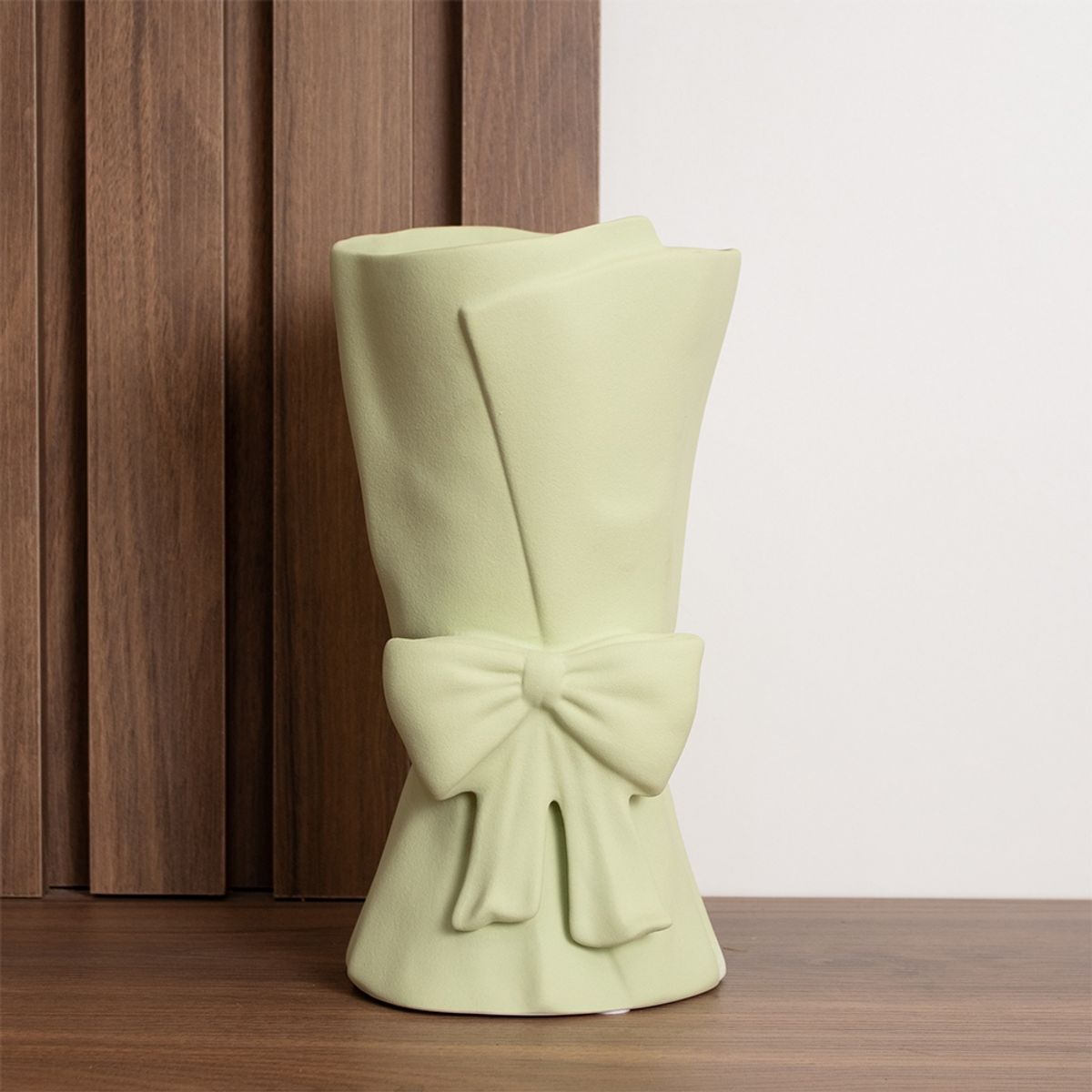 PANORAMA HOGAR - Florero Panadecor Verde con Lazo 24CM Porcelana