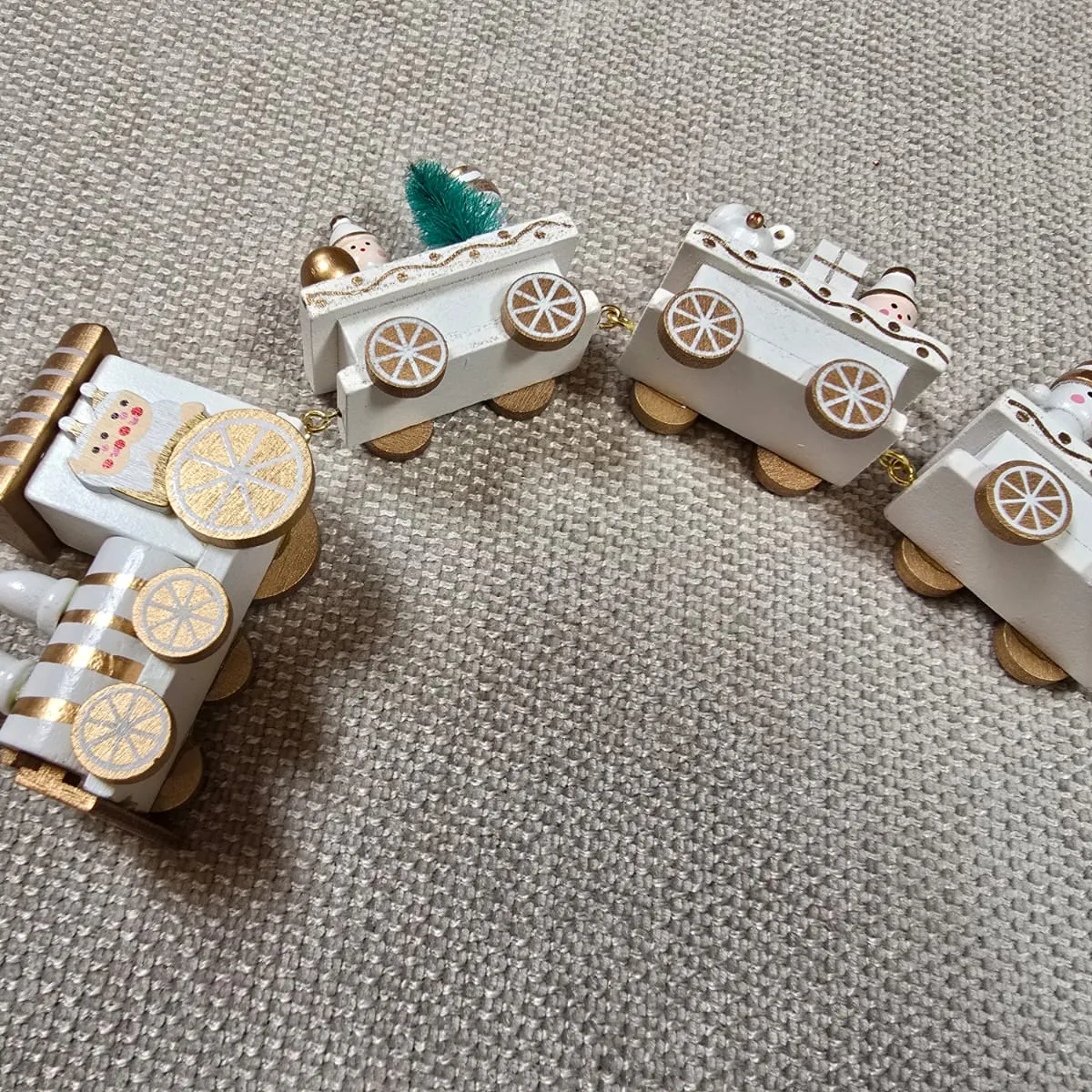 GENERICO - Trencito Navideño Blanco Santa & Amigos