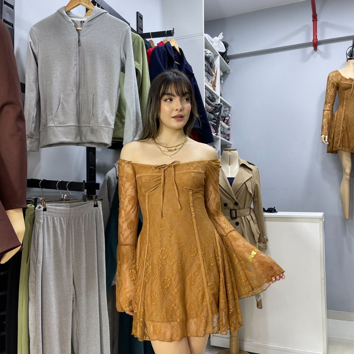 ALLEZ COLLECTION - VESTIDO ENCAJE MANGA LARGA