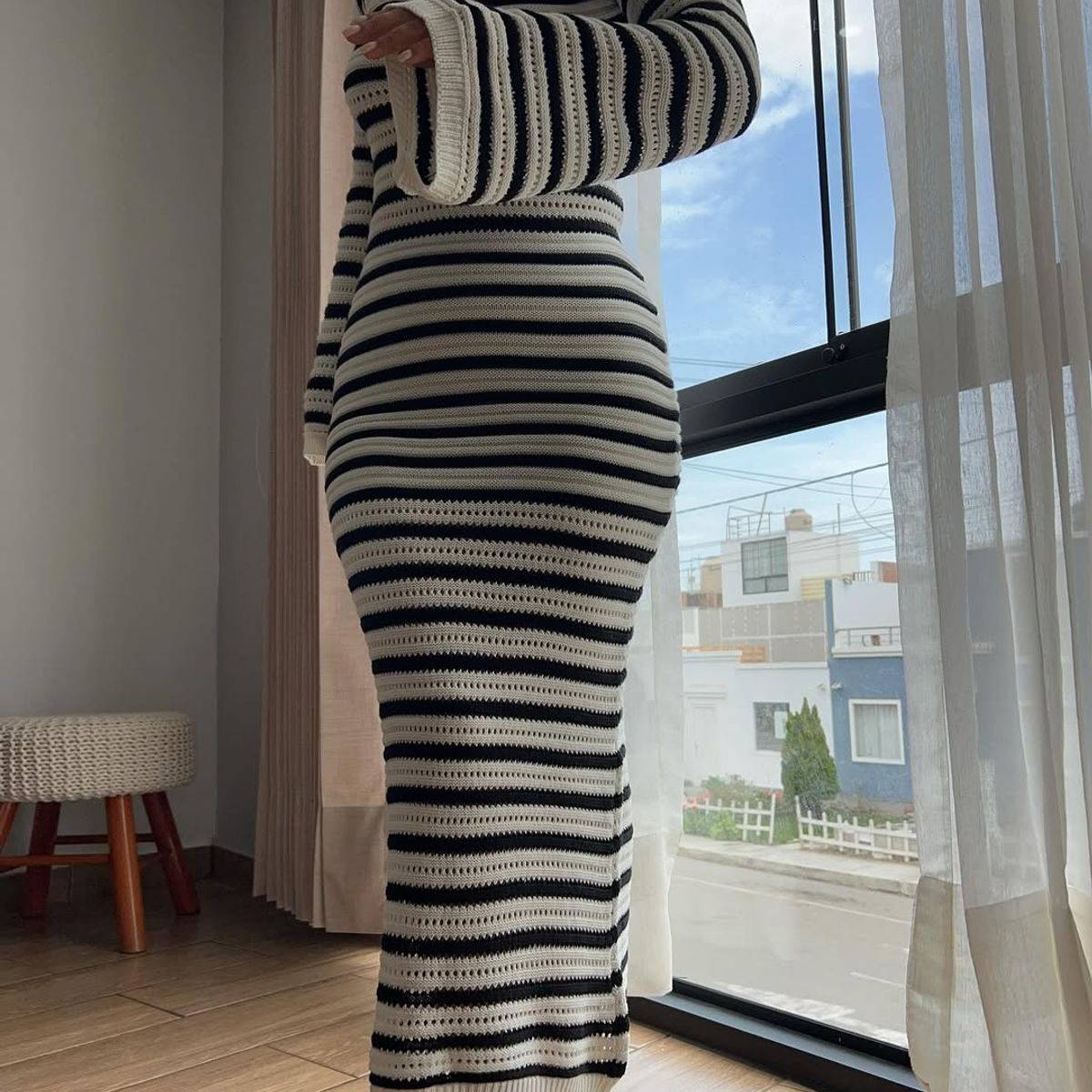 GENERICO - Vestido Largo Rayado con Espalda Descubierta  Hilo Tacto Suave