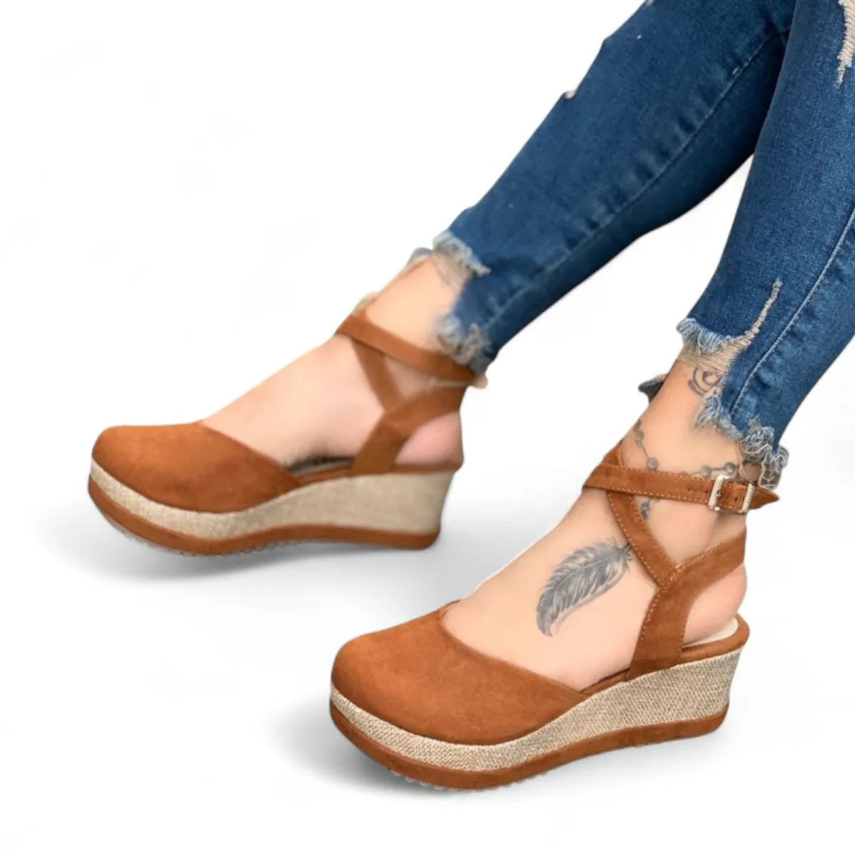GENERICO - Sandalia Mujer Gamuza Cerrado Taco 7 1022L-50 Color Camel