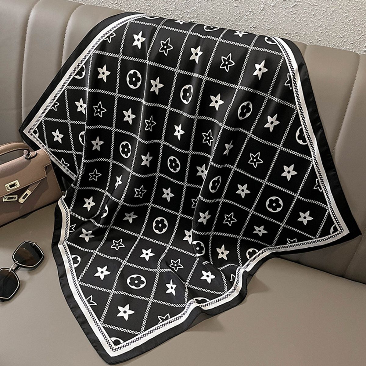 KAST PE - Pañoleta Bandana Pañuelo Carmen 70x70cm