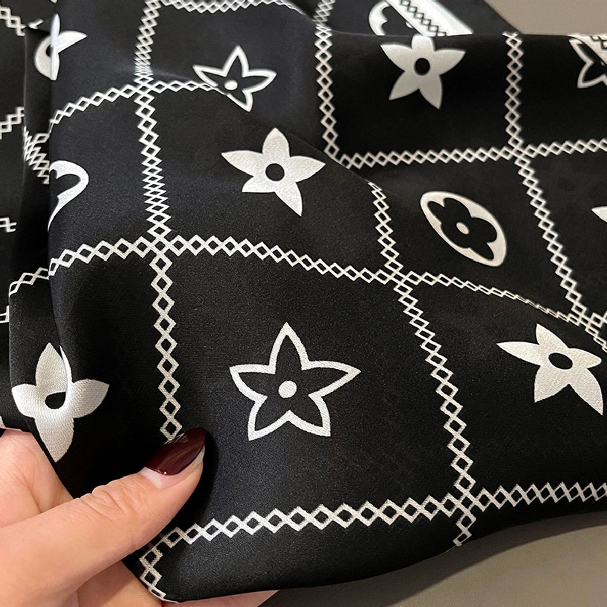 KAST PE - Pañoleta Bandana Pañuelo Carmen 70x70cm