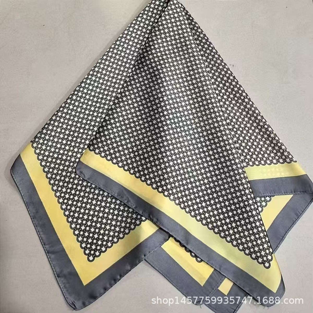 KAST PE - Pañoleta Bandana Pañuelo Lourdes 70x70cm