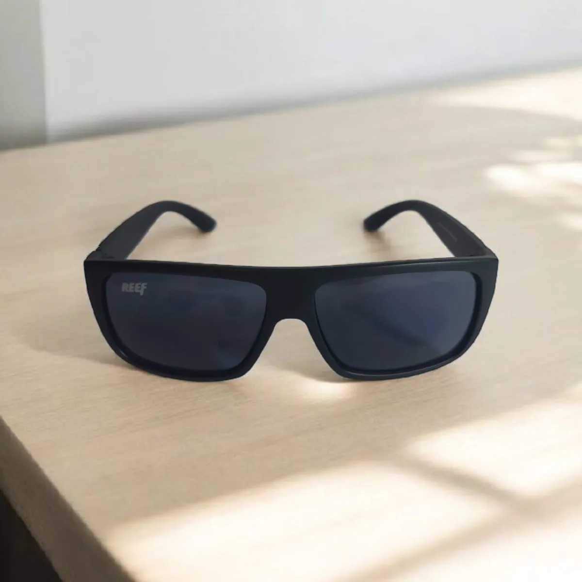 GENERICO - LENTES PARA HOMBRE NEGRO    REEF    UV400+FUNDA