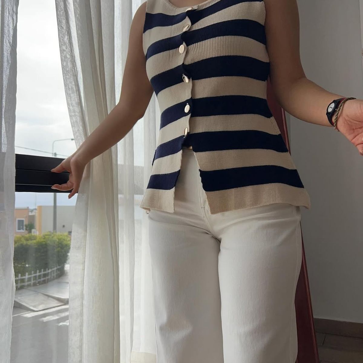 GENERICO - Chaleco Tejido de Hilo Importado a Rayas con 6 Botones