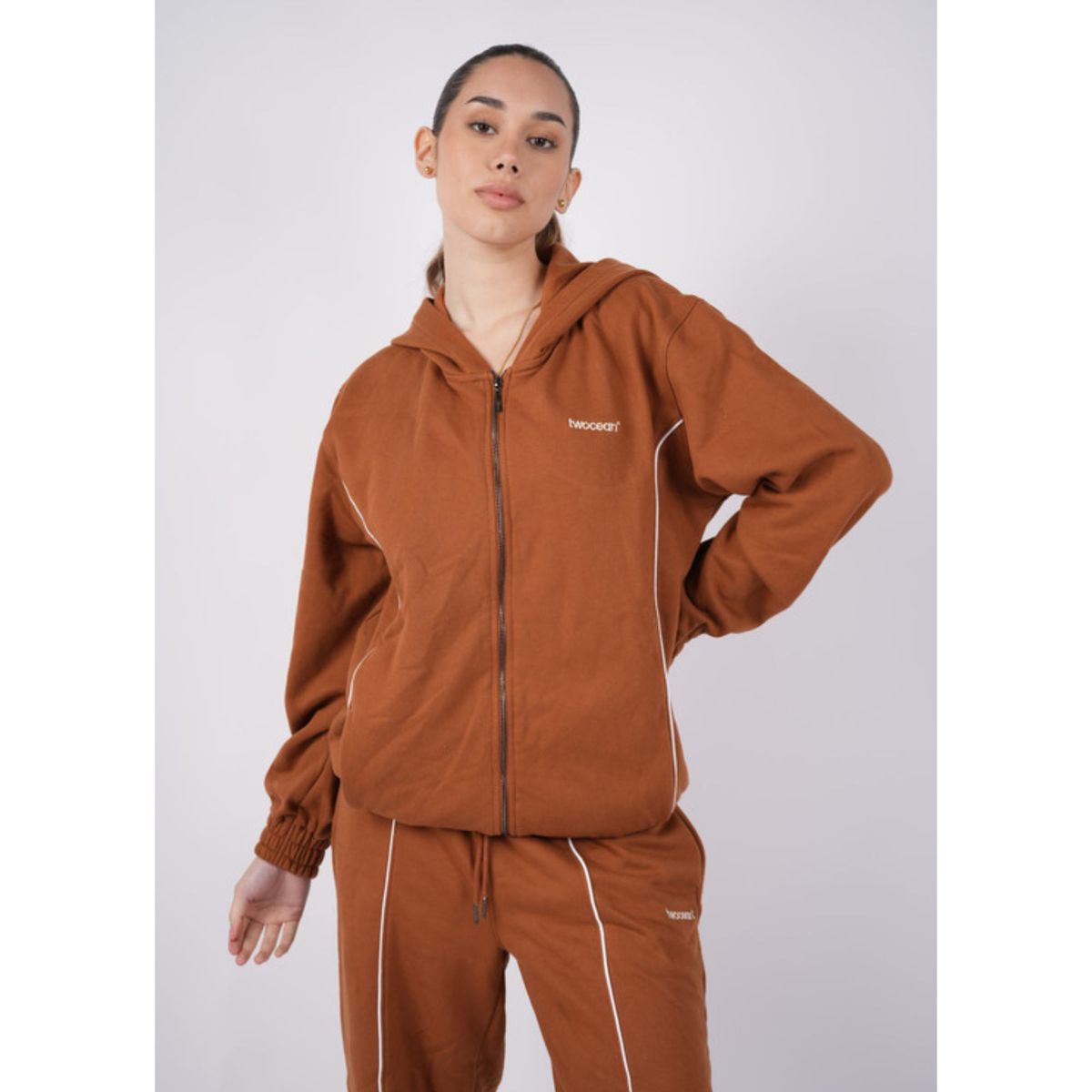 TWO OCEANS FITWEAR - Casaca para Mujer con Capucha y Cierre Frontal