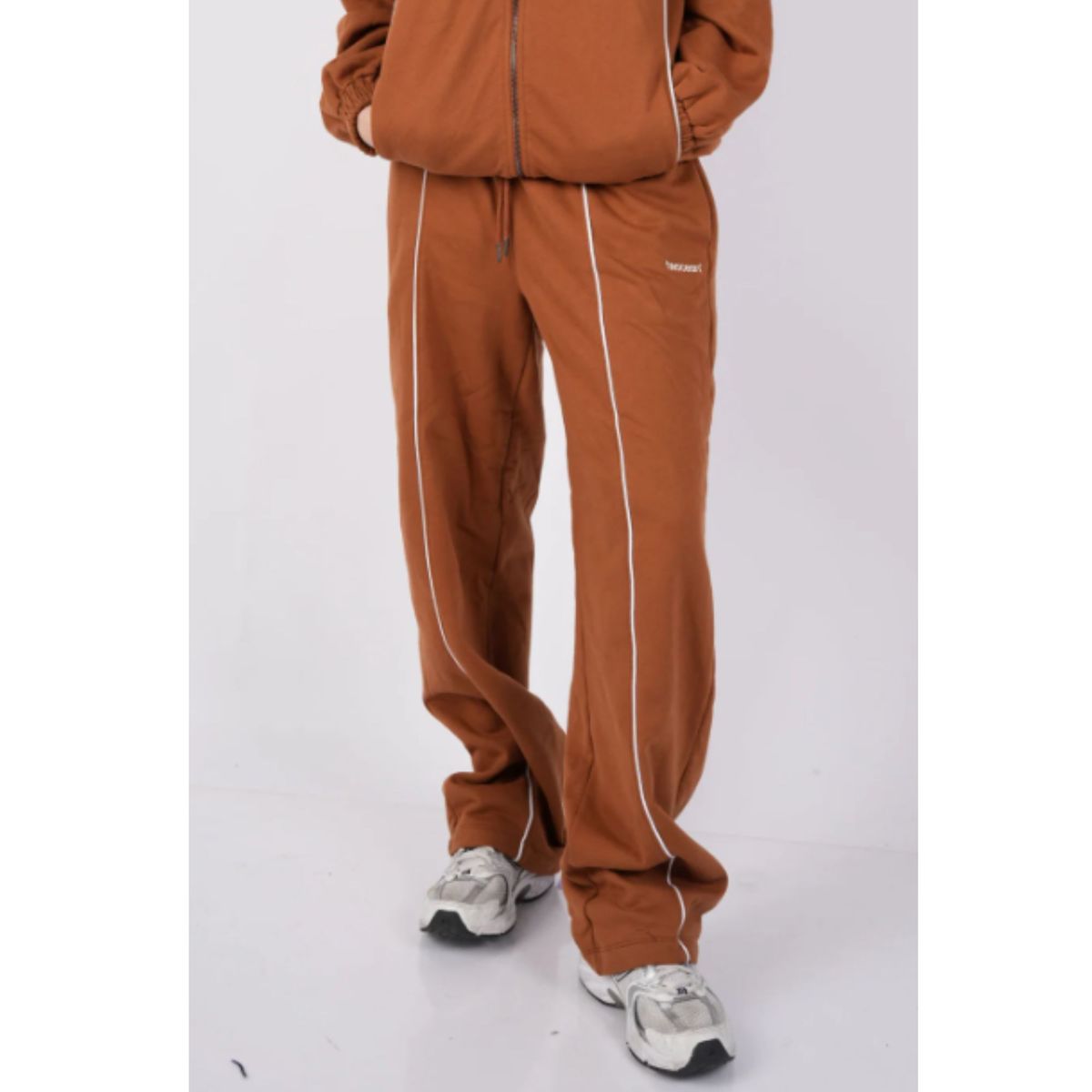 TWO OCEANS FITWEAR - Jogger con pretina ajustable y diseño en contraste