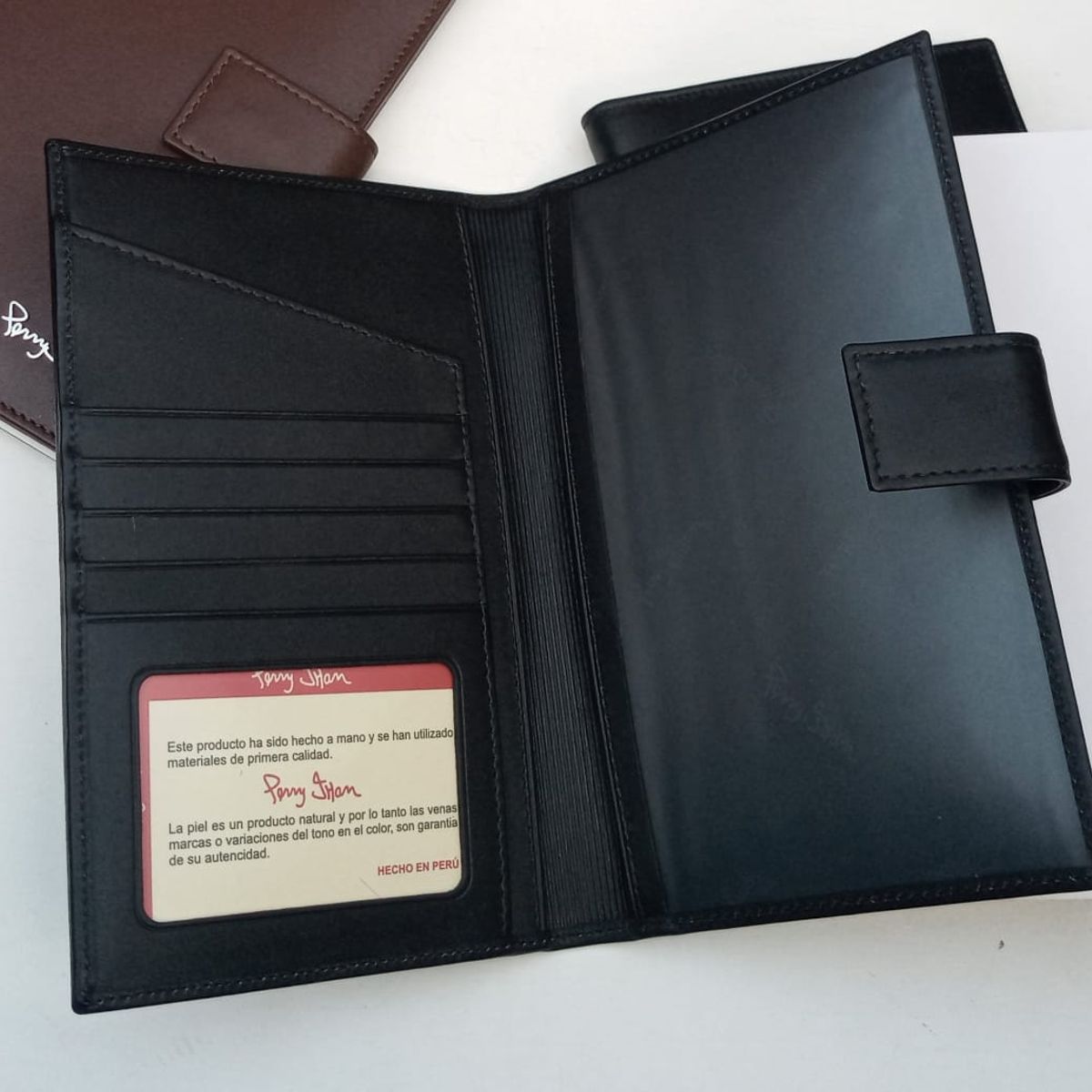 PERRY JHAN - Organizador de mano elegante en Cuero