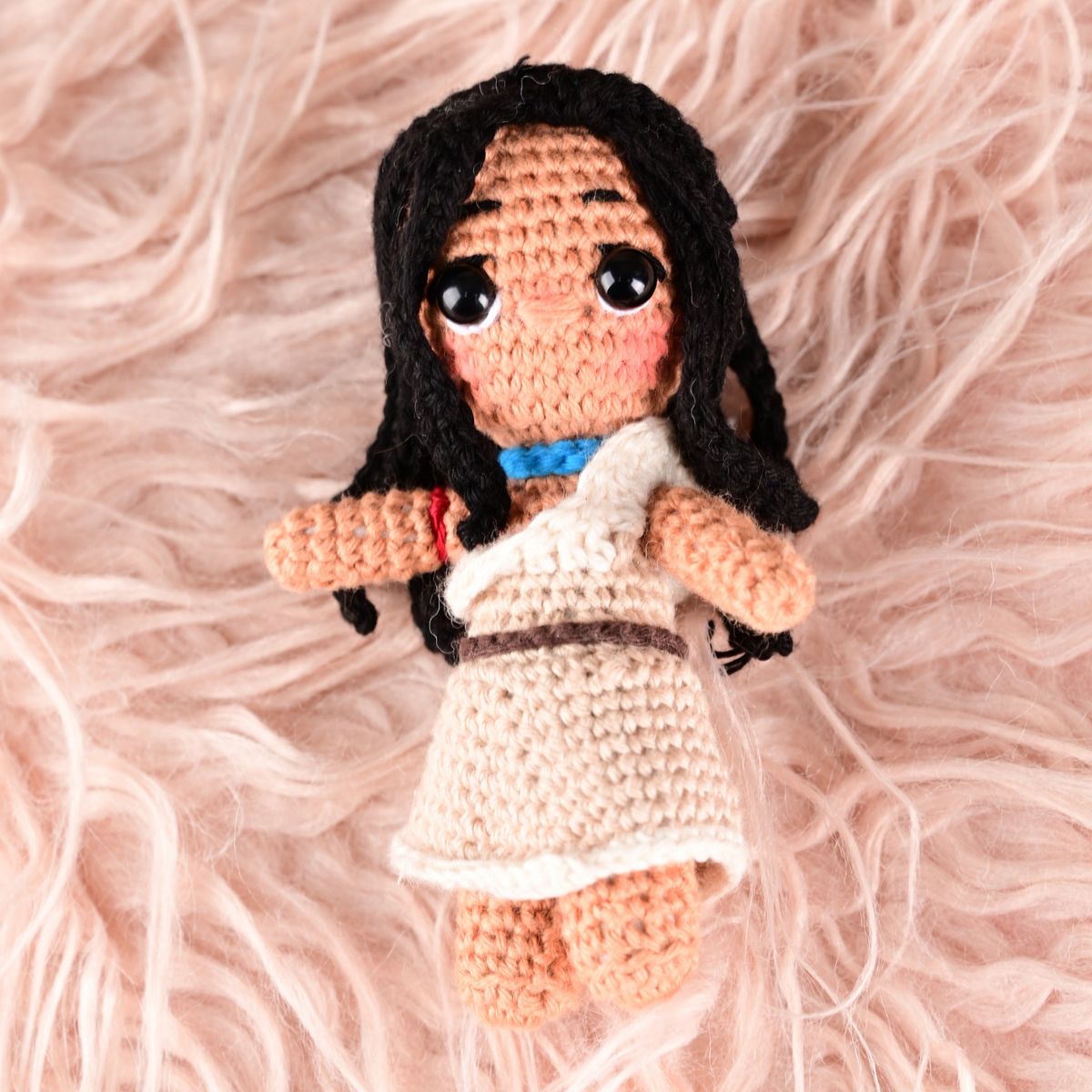 VI REGALANDO AMOR - Box Luxury Tulipanes Fucsia + Pocahontas - Arreglo floral