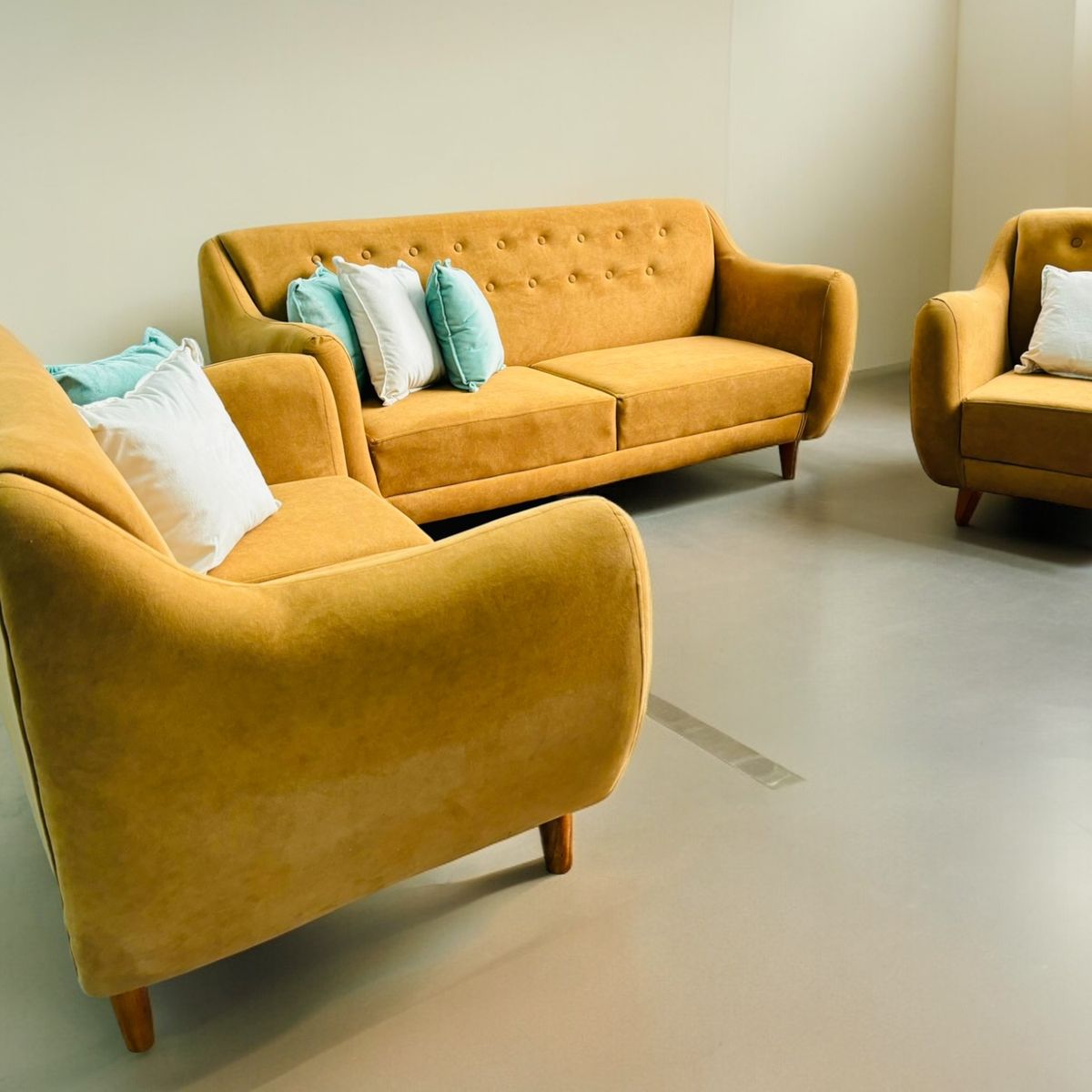 AMOBLART - Seccional Vintage 3 piezas - camello - Tela antifluido