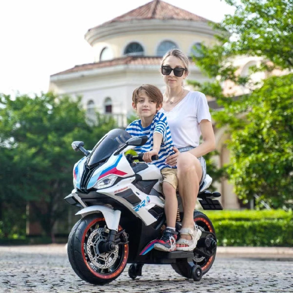 GENERICO - Moto a Batería Para Niños y Niñas BMW S1000RR 12 VOLT.