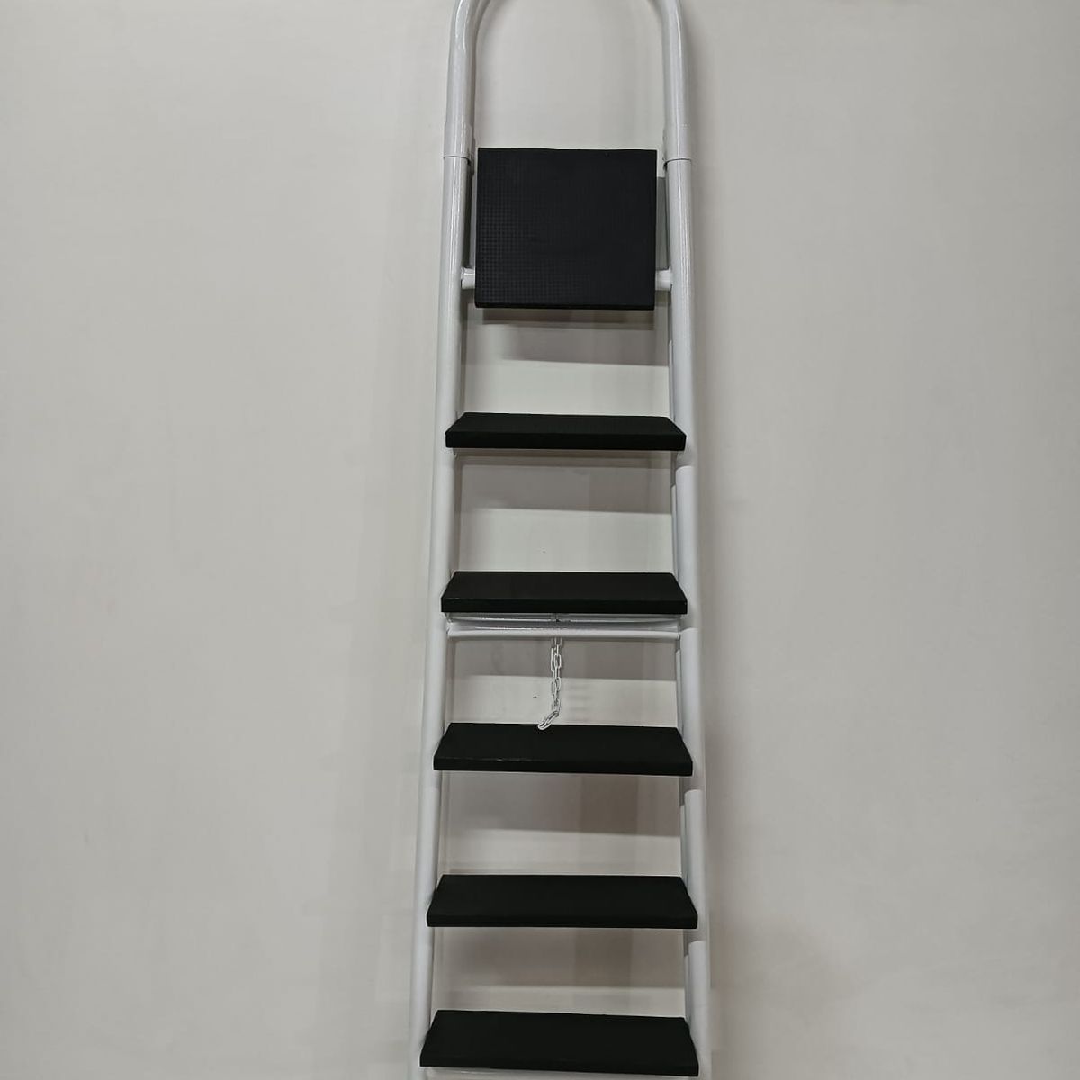 ATAHUALPA - Escalera Metálica de 6 pasos Blanco