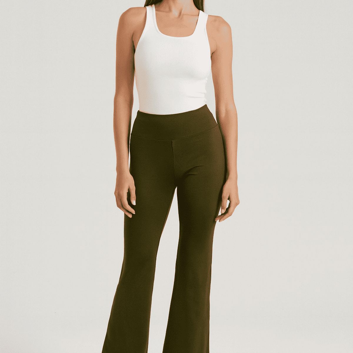 AMA OUTFITTERS - PANTALON FLARE MOLDEADOR