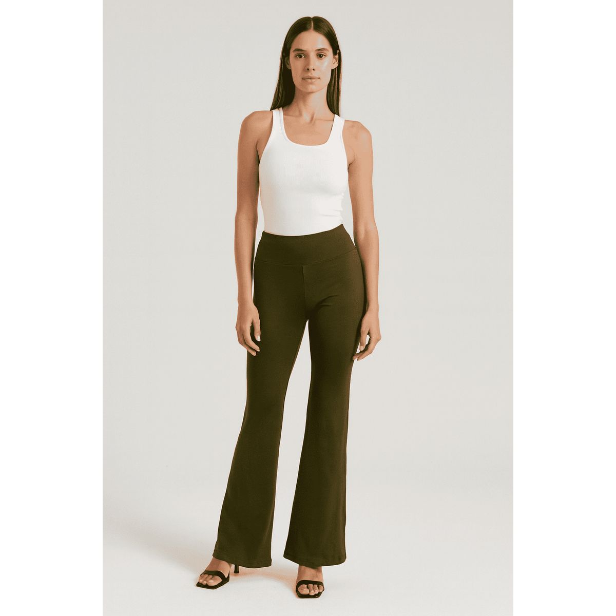 AMA OUTFITTERS - PANTALON FLARE MOLDEADOR